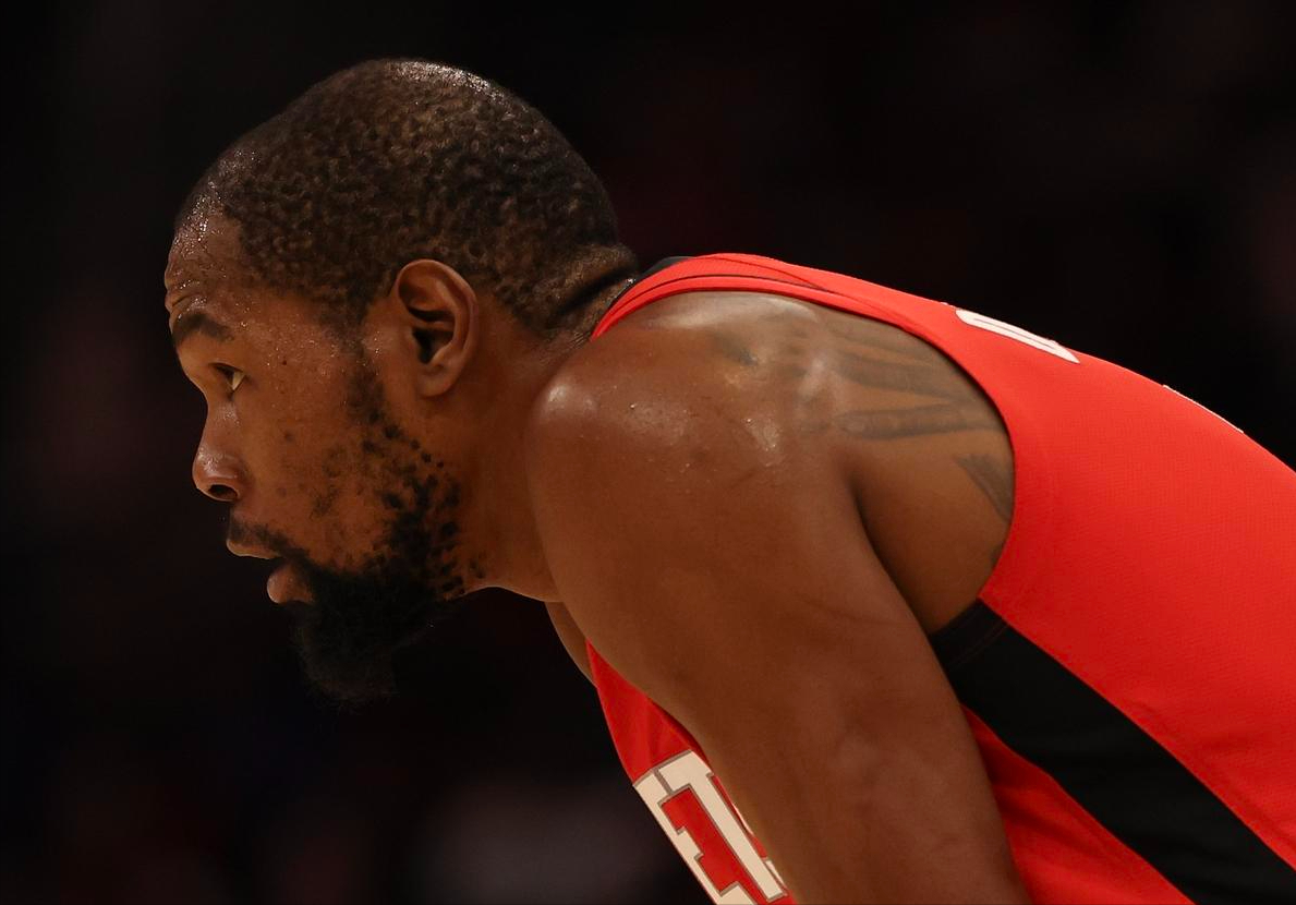 WOP28数据-赛季首个背靠背胜利，KD鏖战40分钟抡冒烟了，赛后表态年轻球员